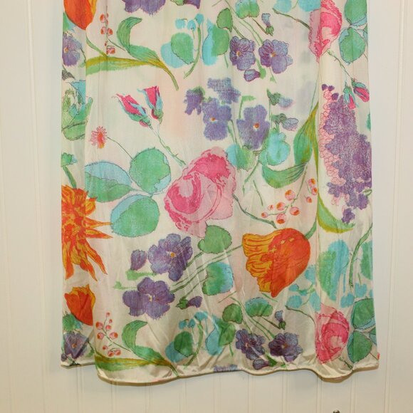 Vintage Vanity Fair Floral Print Nylon Long Nightgown - Picture 6 of 8